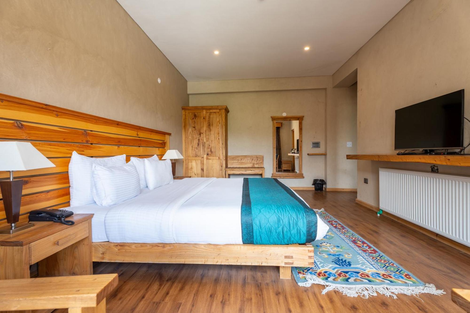 The Saraha Hotel Leh Bagian luar foto