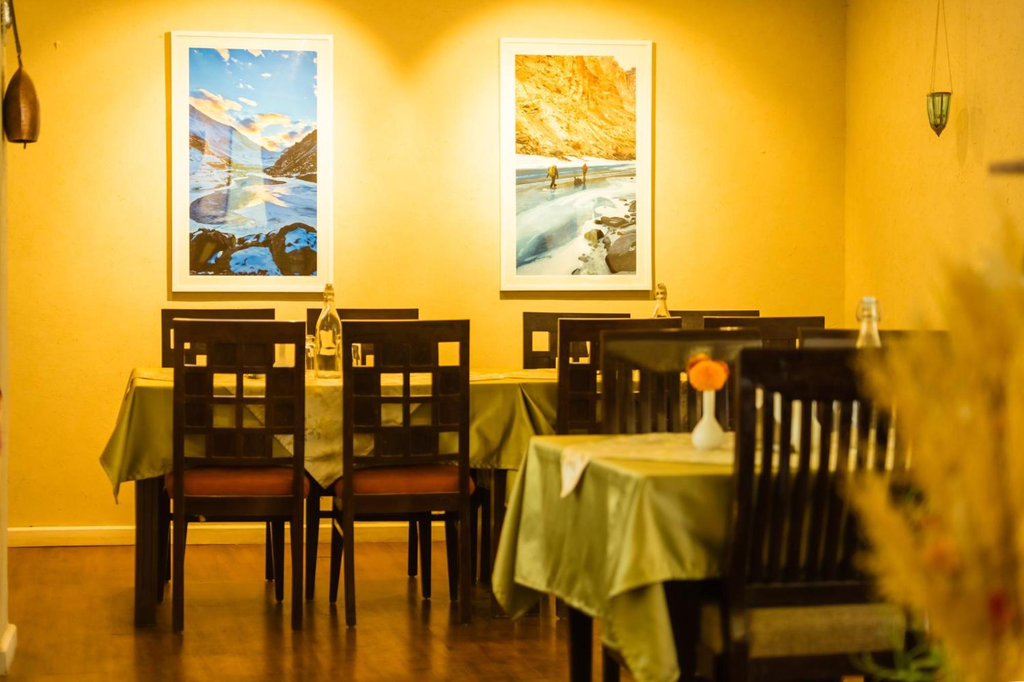 The Saraha Hotel Leh Bagian luar foto