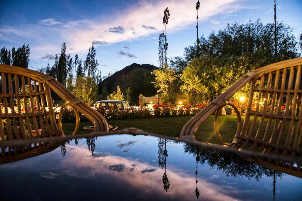 The Saraha Hotel Leh Bagian luar foto
