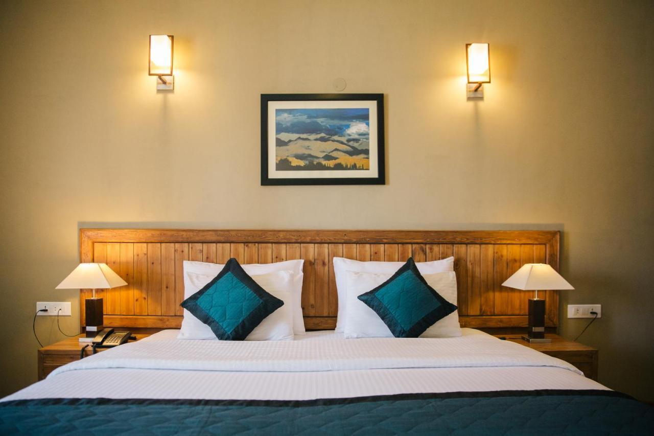 The Saraha Hotel Leh Bagian luar foto